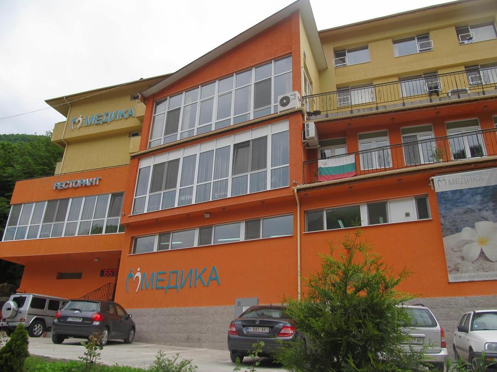 Balneo Comlex Medica Narechen Hotel Narechenski Bani Exterior photo